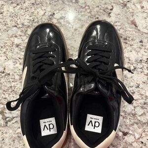 DV by Dolce Vita Men's Black and Cream Sneakers